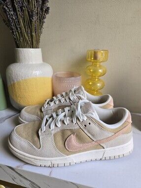 EUC Nike Women’s Dunk Low Phantome/Washed Coral Sneakers Size 9B